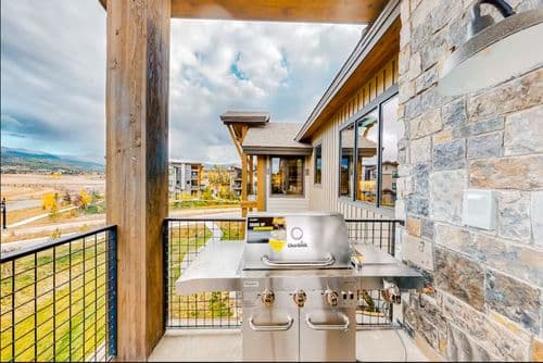 Springview Lane Residence - Image 17