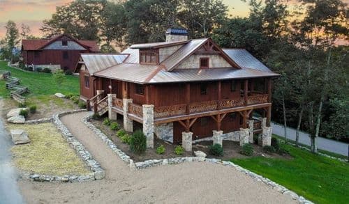 Timberwolf Lodge - Image 1