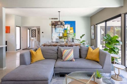 Hugh Kaptur's Mid Century Modern Oasis - Image 2