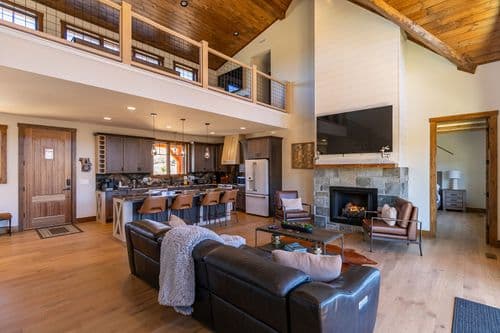 Mountain Time Lodge - Image 3