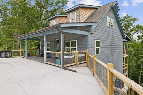 Royal Pool Retreat - Image 2