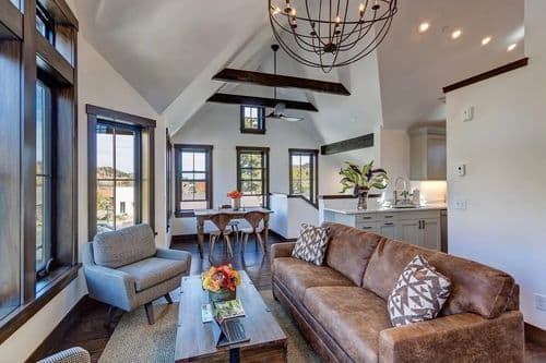 Aurum Condo - Image 1