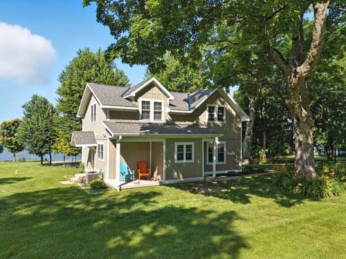 Thenell's Beach House - Image 1
