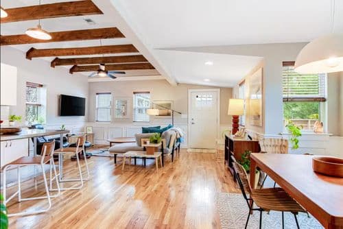 Sleek Cottage - Image 2