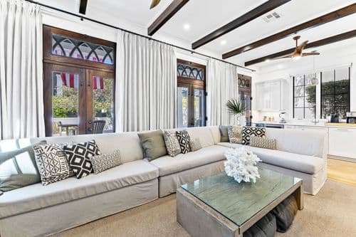 Abba Cottage & Carriage House - Image 3