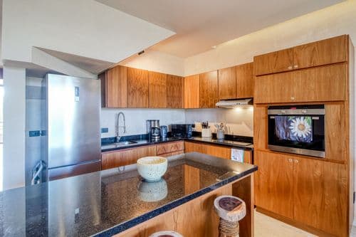 Botanica Luxury Penthouse - Image 25