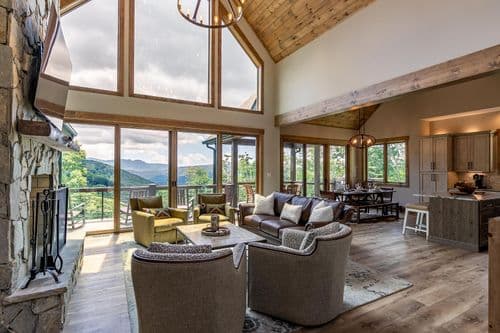 Livin' Lodge - Image 3