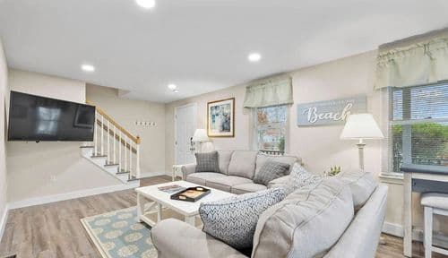 Harbor House #024Y - Image 3