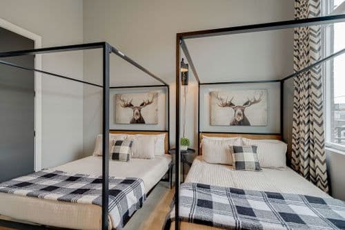 Charlotte Home - Image 3