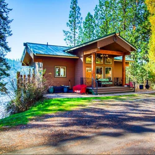 Lakefront Marvel - Image 1