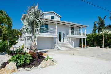 Gulf Shore Retreat - Image 3