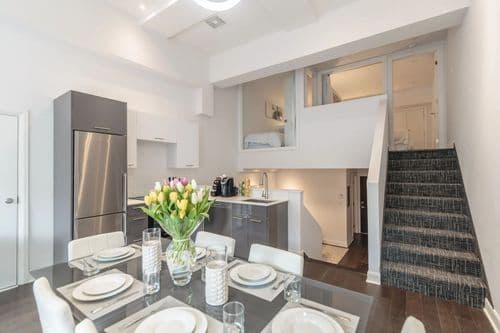 Saint Home - Image 3