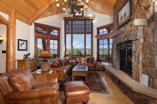 Fox Paw Lodge - Image 2