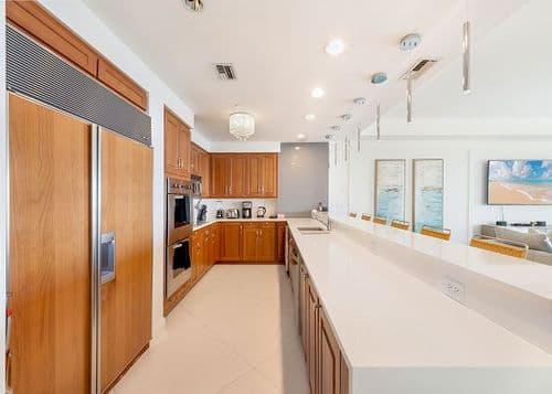 Ritz-Carlton Residence #108 - Image 2
