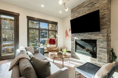 Blackstone Condo #108 - Image 3