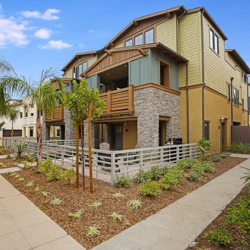 Bayside Cove Getaway - Image 1