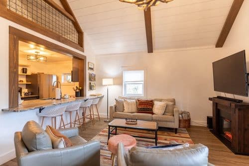 Lark Hollow - Image 2