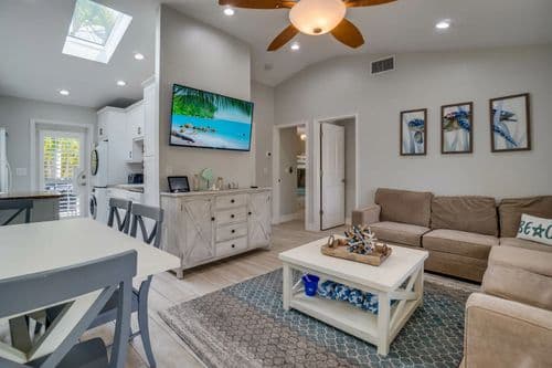 Blue Lagoon South Home - Image 3