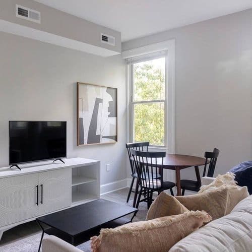 Woodley Residence - Image 1