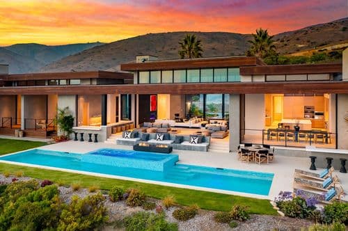 Malibu Beach Oasis - Image 2