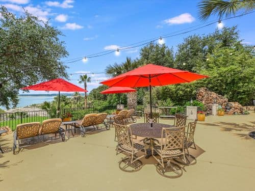 Palms on Lake Travis - Image 3