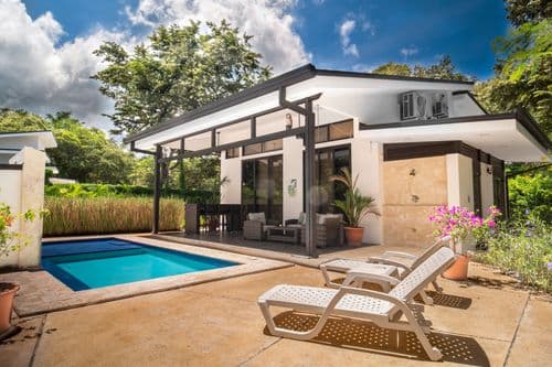 Studio Retreat Home - Image 1