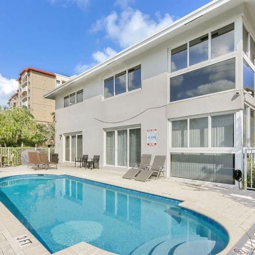 Bright Home - Image 1