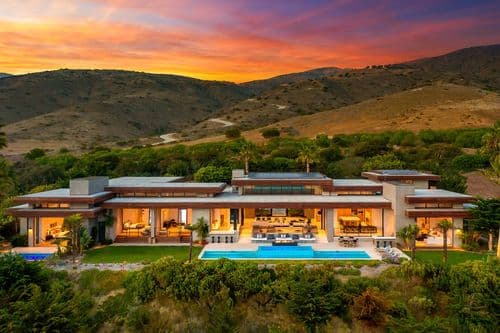 Malibu Beach Oasis - Image 34