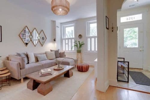 Capitol Comfort - Image 3