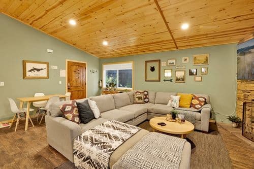 Country Club Cabin #357 - Image 1