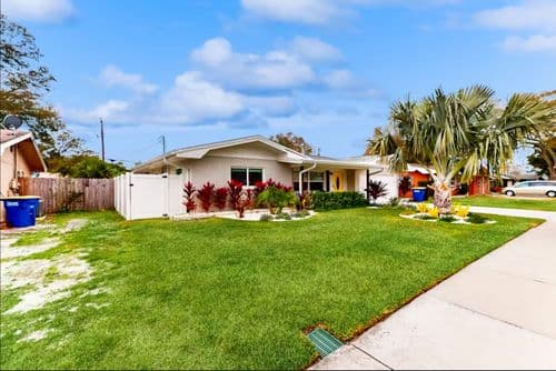 Clearwater Coastal Haven - Image 21