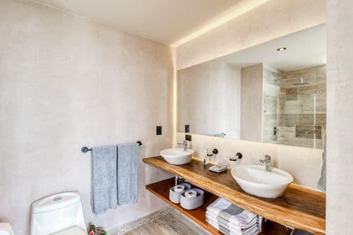 Botanica Luxury Penthouse - Image 2