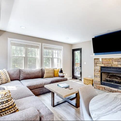 Still Lake Getaway - Image 1
