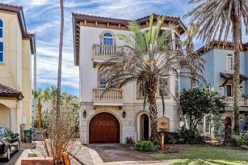 Villa by the Sea - Image 2