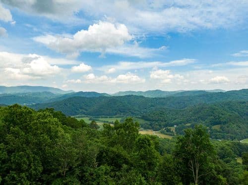 The Castle at Valle Crucis - Image 3