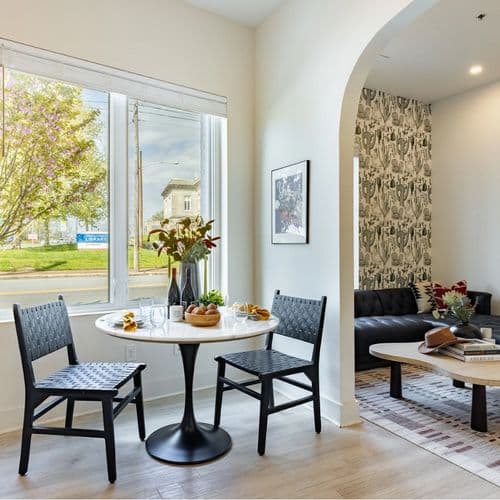 Green Meadow Residence - Image 1