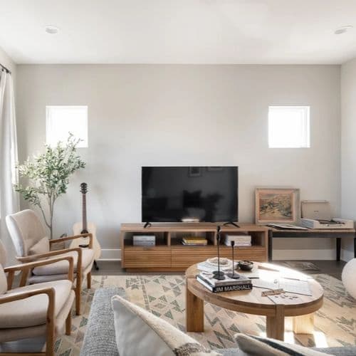 Shelton Home - Image 1