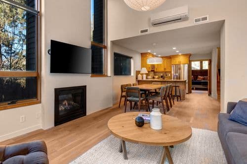 Red Pine Wonder Home - Image 3