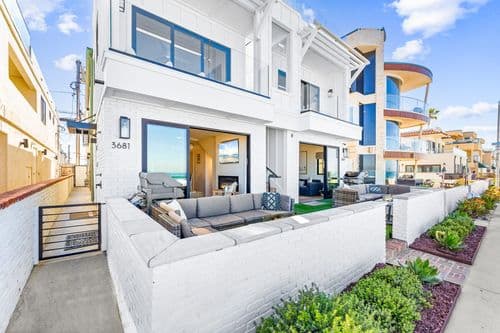 Entire Ground Oceanfront Masterpiece - Image 3