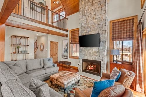 Grin Inn Bear - Image 3