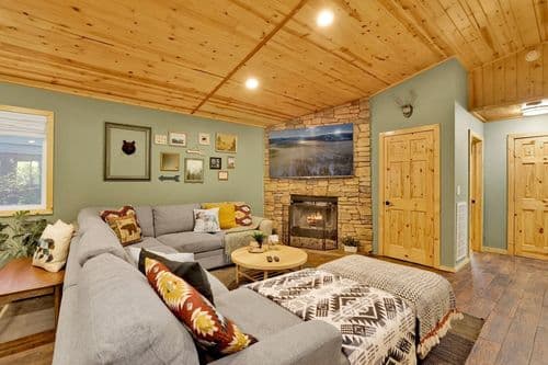 Country Club Cabin #357 - Image 3