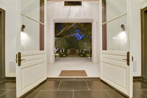 Chateau Serra Malibu - Image 3