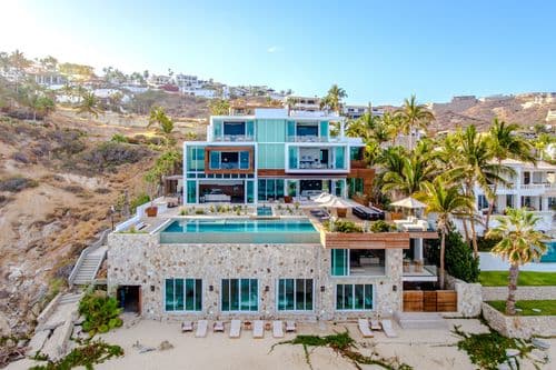 Private Beachfront in Palmilla - Image 1
