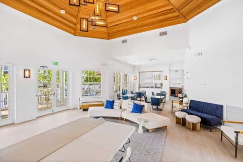 Regatta Residence - Image 29