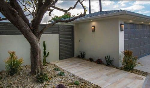 Dolphin Home - Image 32