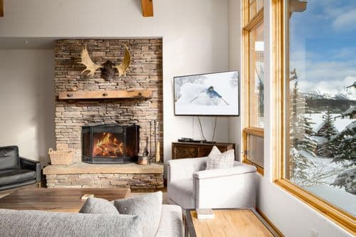 Big View Luxury Suite - Image 3
