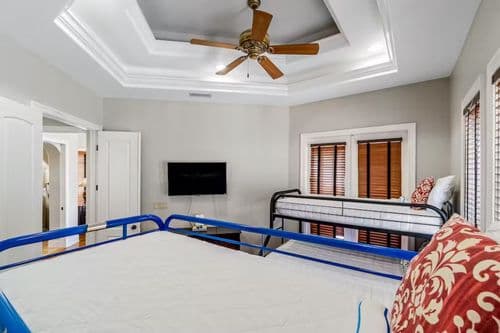 Villa by the Sea - Image 34