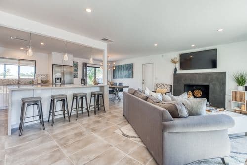 Peaceful Palms Home - Image 3