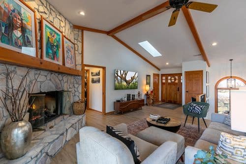 Raven Mountain House - Image 2
