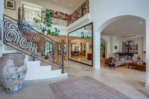 Alta Place  - Image 3